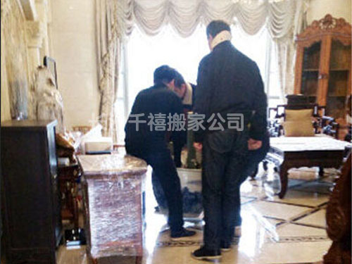 精品搬家-精品字畫打包現(xiàn)場(chǎng)